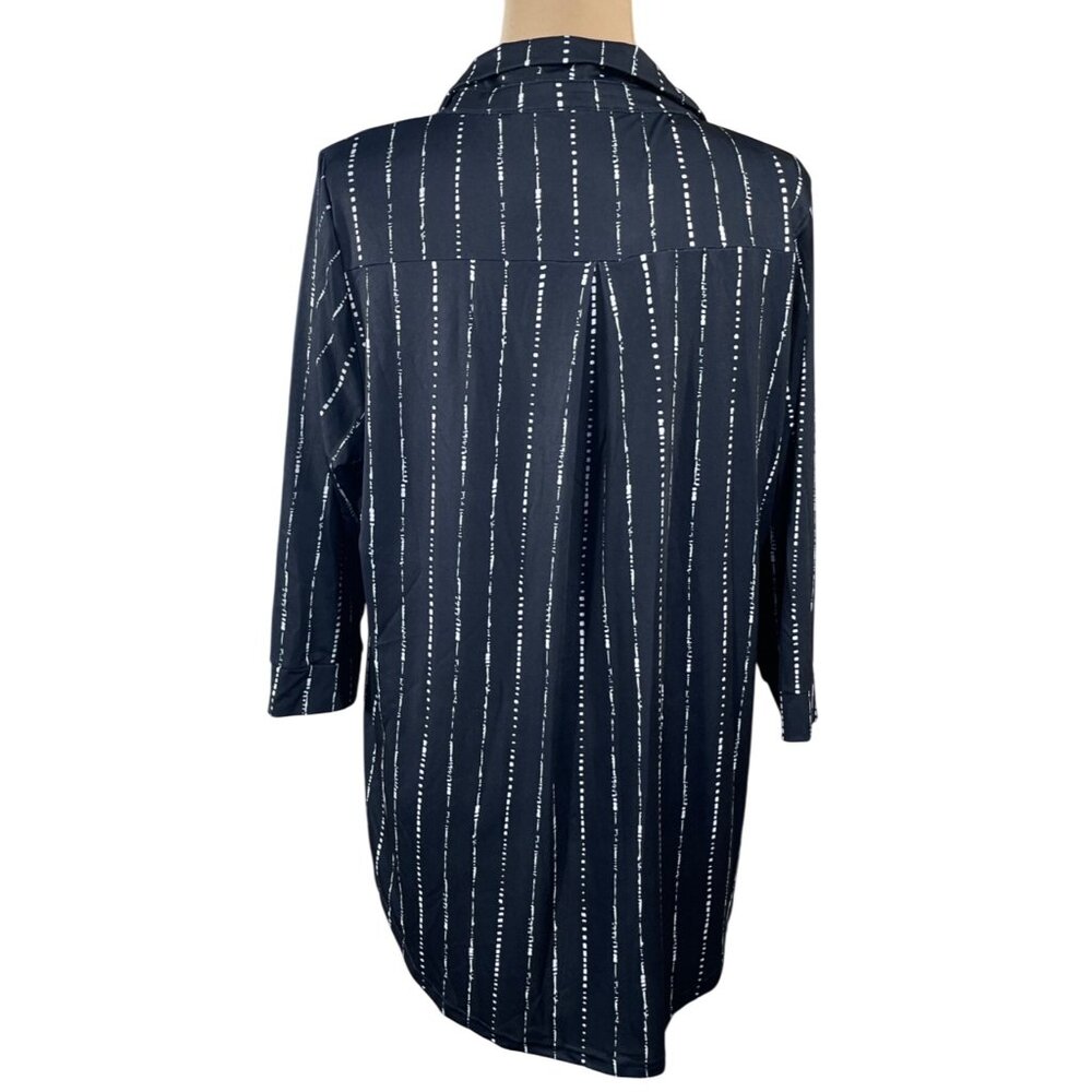 Bulotus Top Shirt Blue Black Print Size 2XL V-Neck Collared Womens - Picture 3 of 6